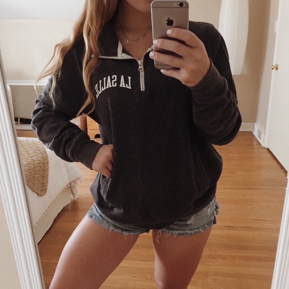 La Salle university sweat shirt